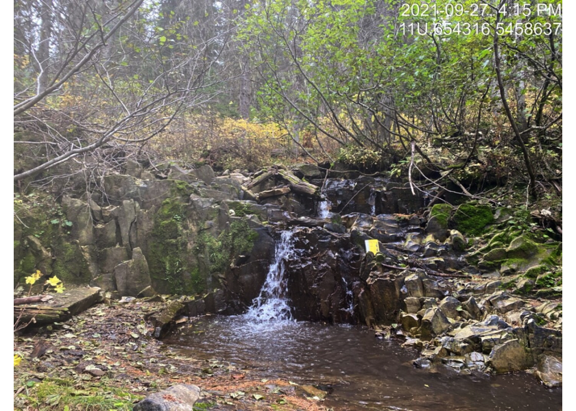 2.4m high rock falls located ~60m upstream of PSCIS crossing 197796.